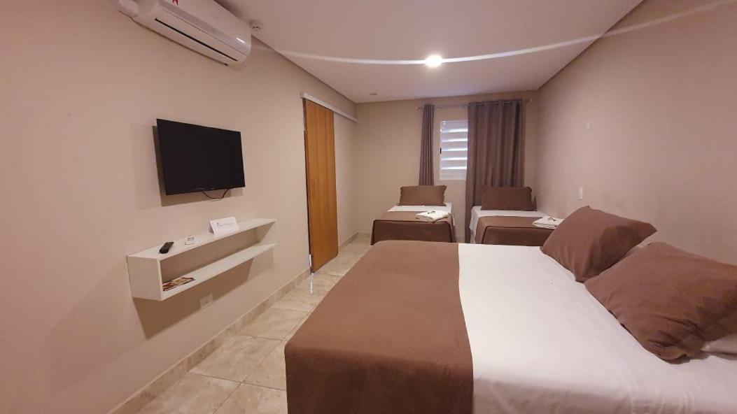 Don Marcos Hotel Com Restaurante E Pizzaria 과루자 외부 사진